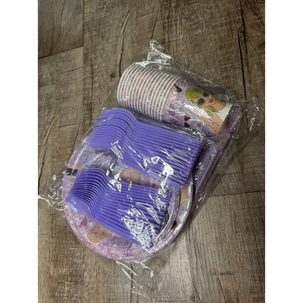 Pop Star Taylor Swift Music Theme Birthday‎ Party Supplies Set